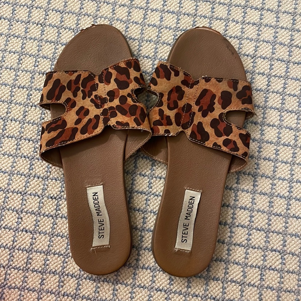 Steve Madden leopard print sandals